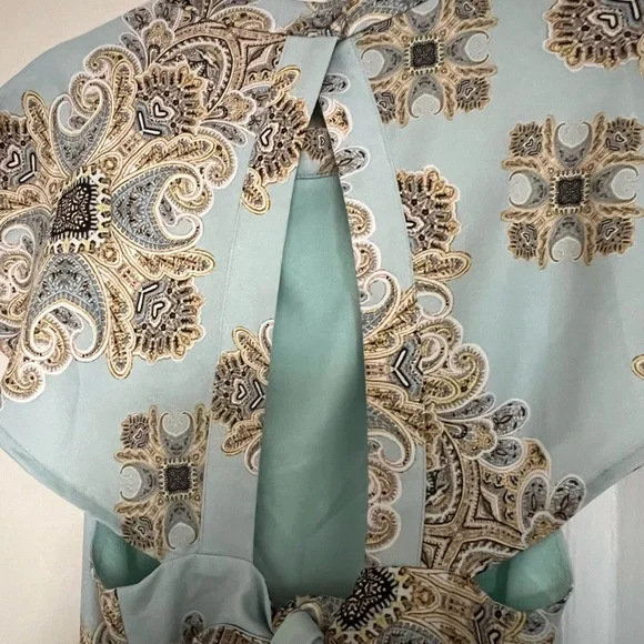 Aztec Print Romper - Picture 6 of 6